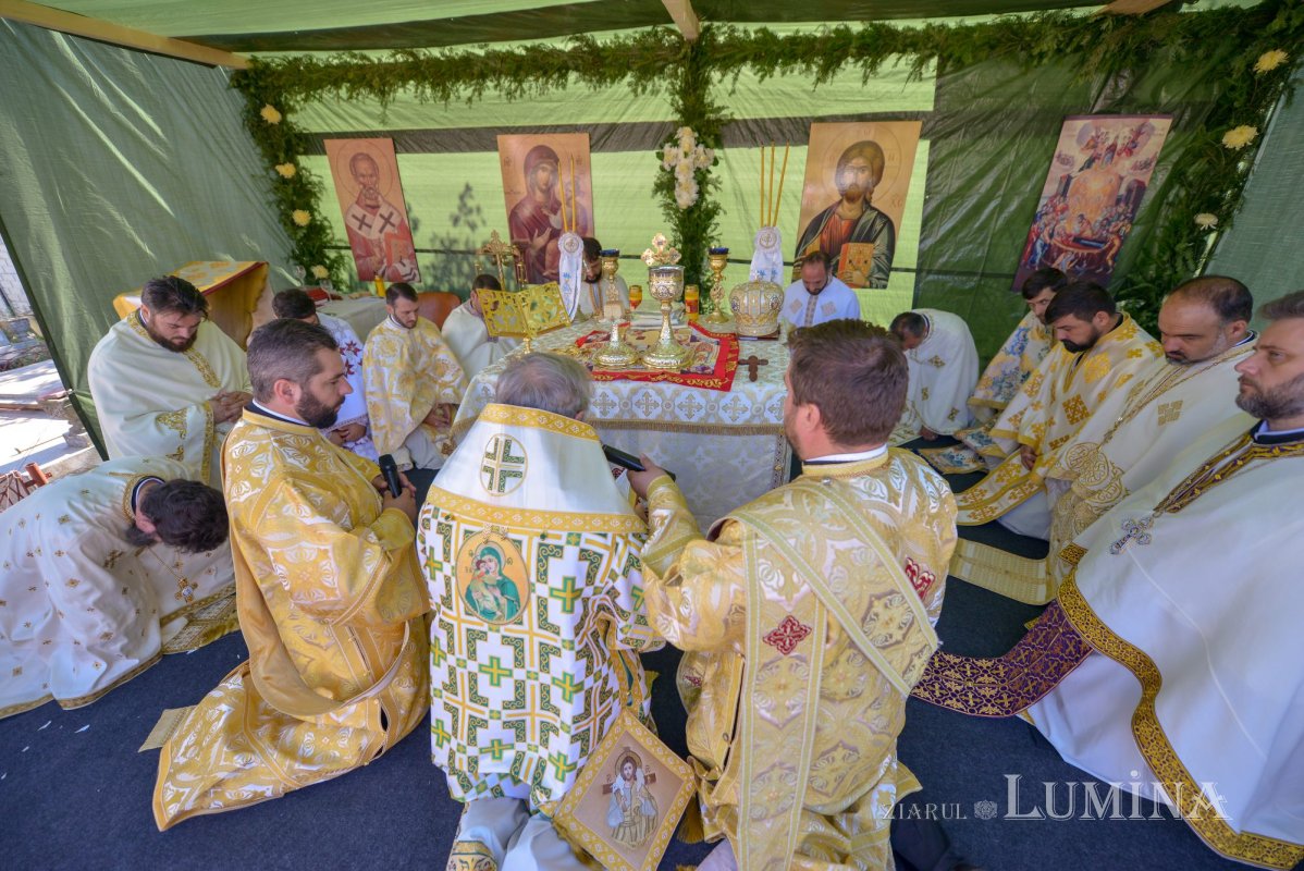 Biserica Parohiei Petrăchioaia a fost sfințită 127231
