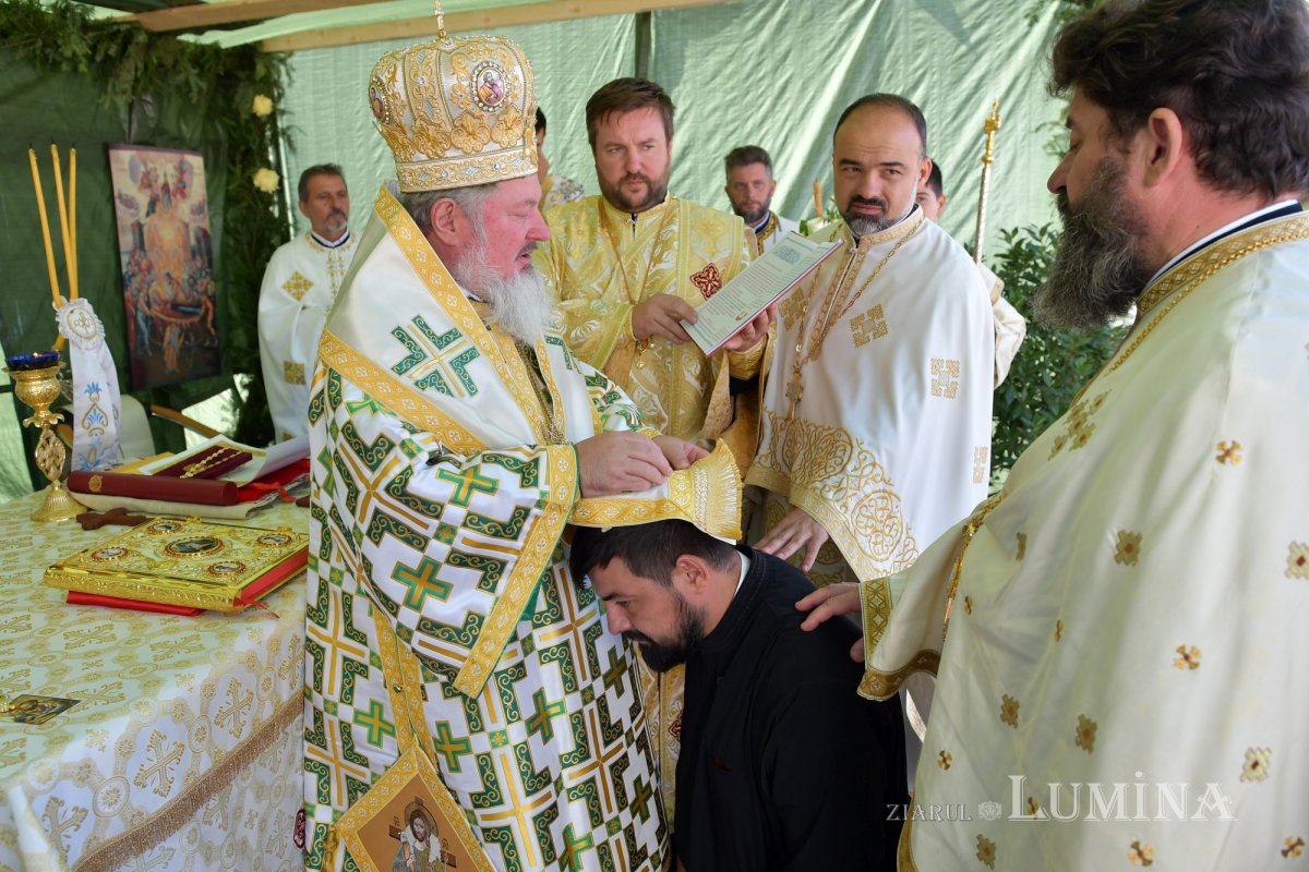 Biserica Parohiei Petrăchioaia a fost sfințită 127232