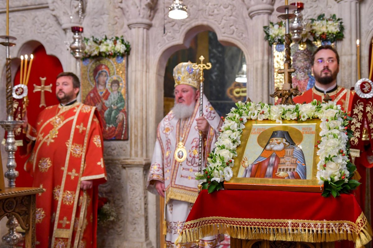 Hramul ctitoriei Sfântului Antim Ivireanul din Bucureşti 127538