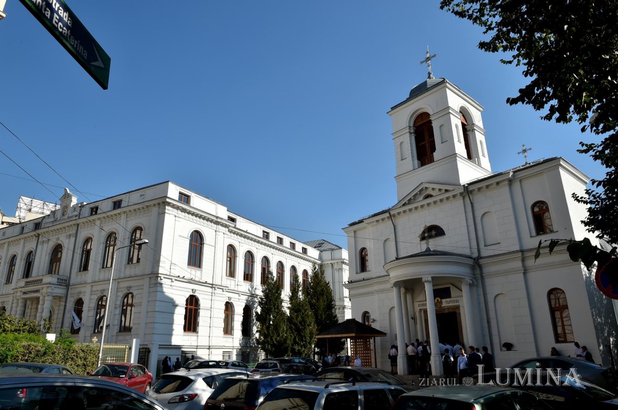 Facultatea „Justinian Patriarhul”, la început de an universitar 127895