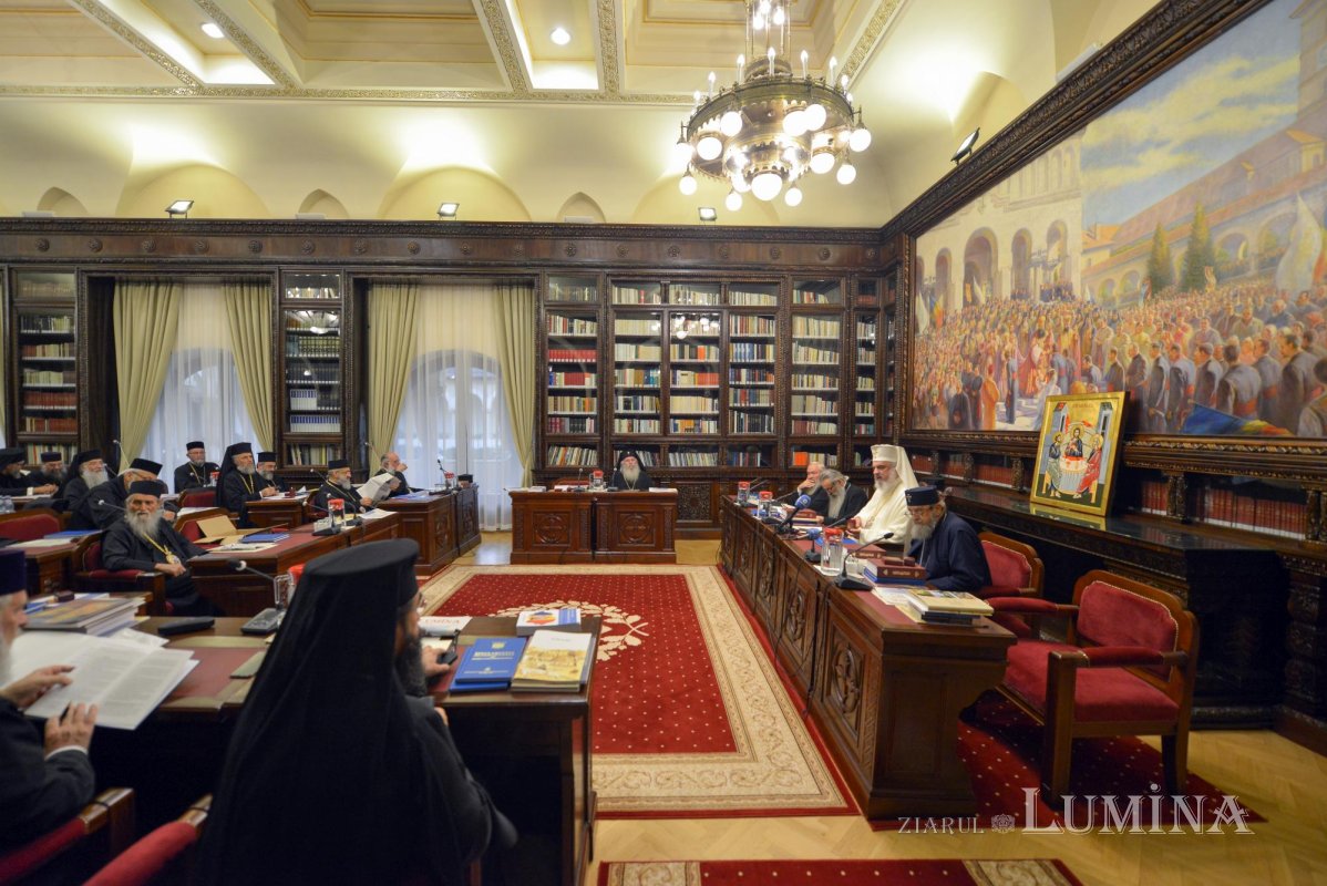 Ierarhii Bisericii Ortodoxe Române s-au reunit ­la Reședința Patriarhală 127877