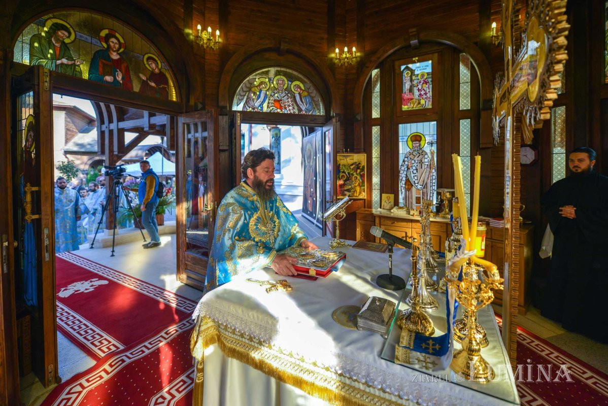 Hramul Altarului de vară al Mănăstirii Plumbuita 128071