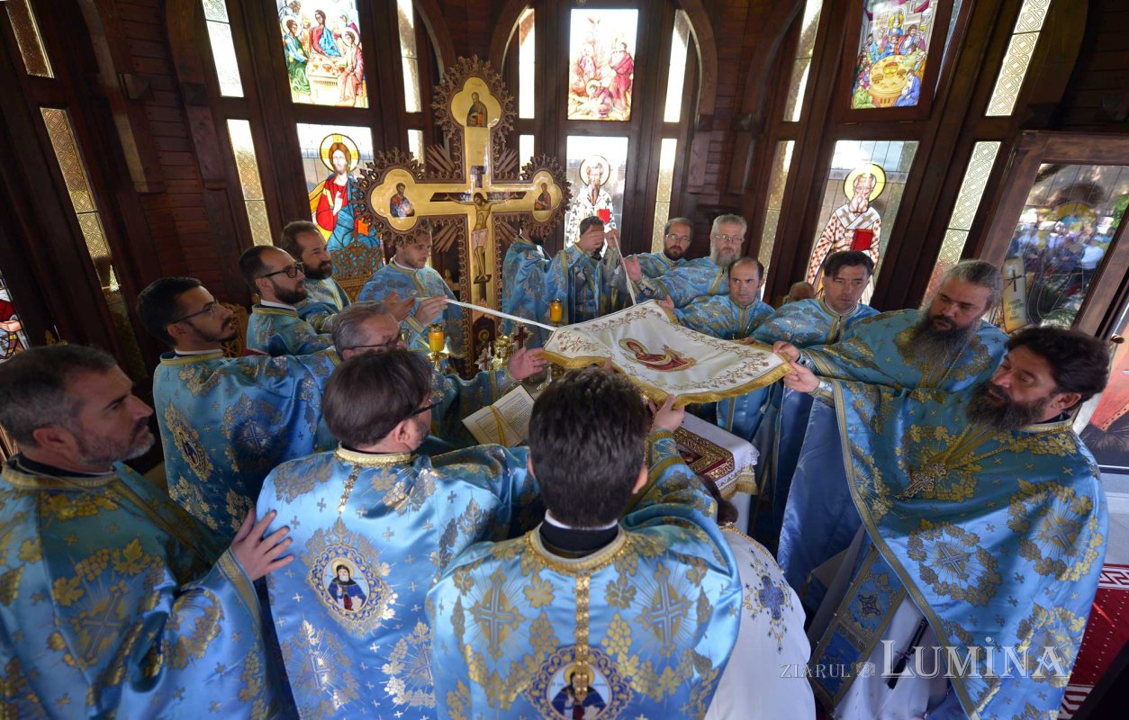 Hramul Altarului de vară al Mănăstirii Plumbuita 128089