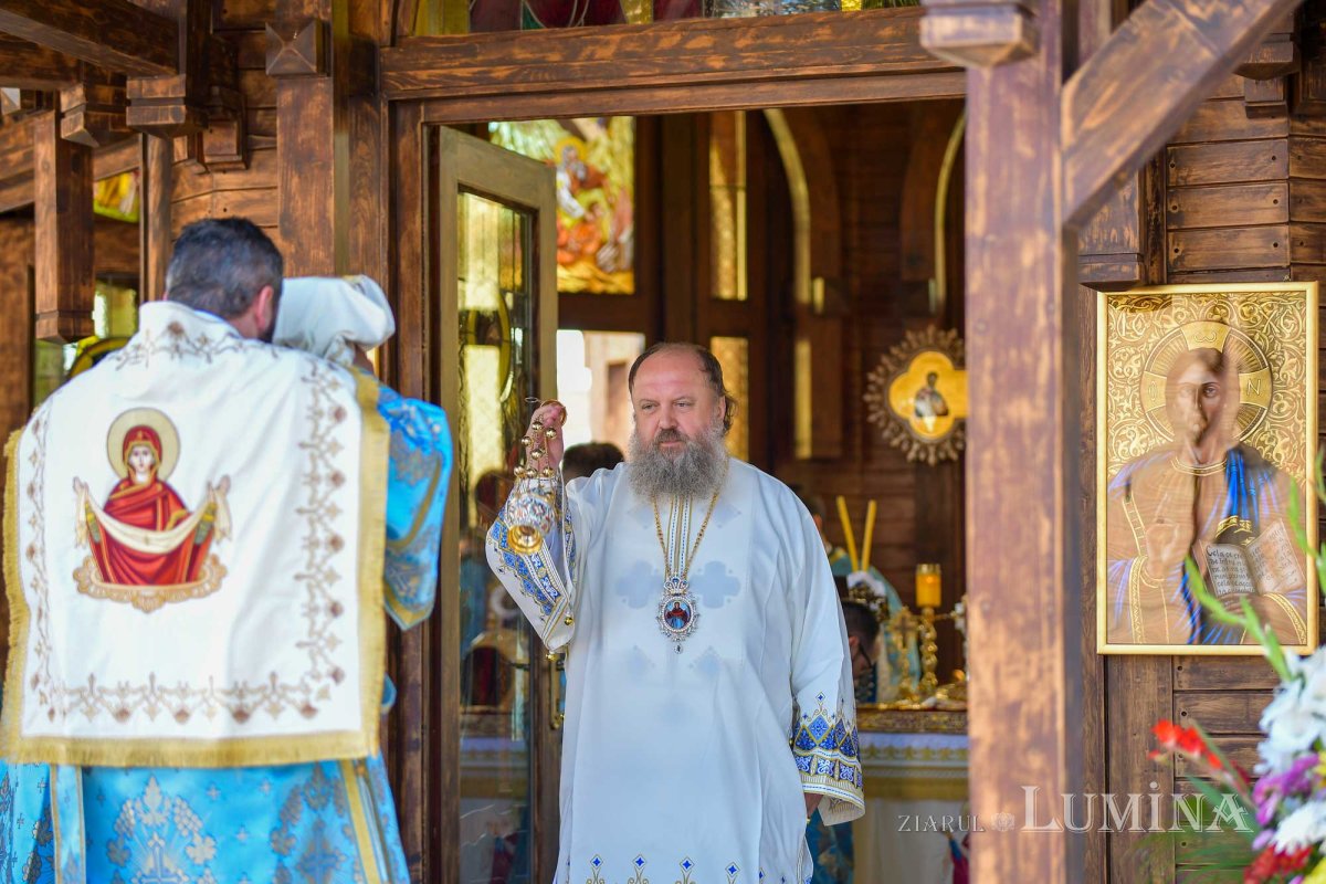 Hramul Altarului de vară al Mănăstirii Plumbuita 128090