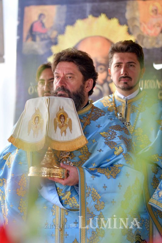 Hramul Altarului de vară al Mănăstirii Plumbuita 128093