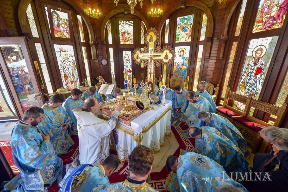 Hramul Altarului de vară al Mănăstirii Plumbuita 128094