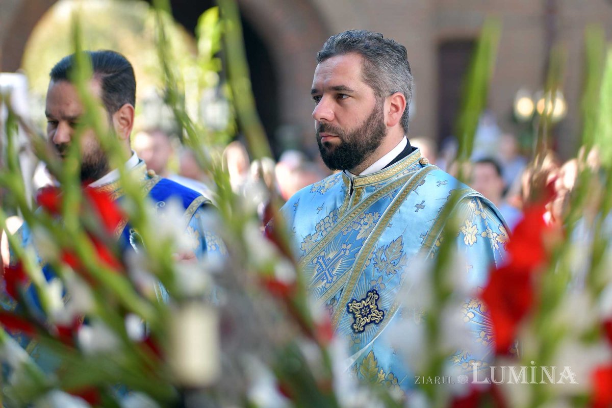 Hramul Altarului de vară al Mănăstirii Plumbuita 128098