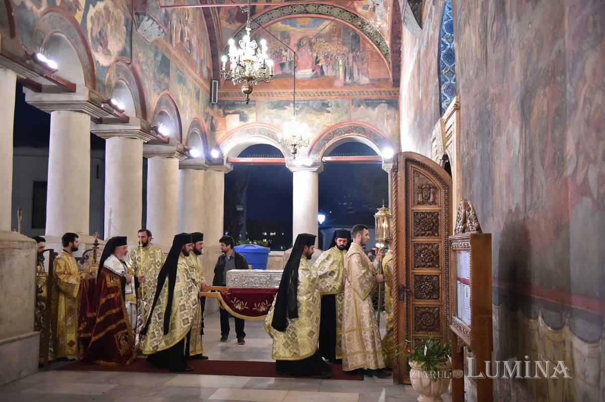 Priveghere în cinstea Sfintei Parascheva la Catedrala Patriarhală 129166
