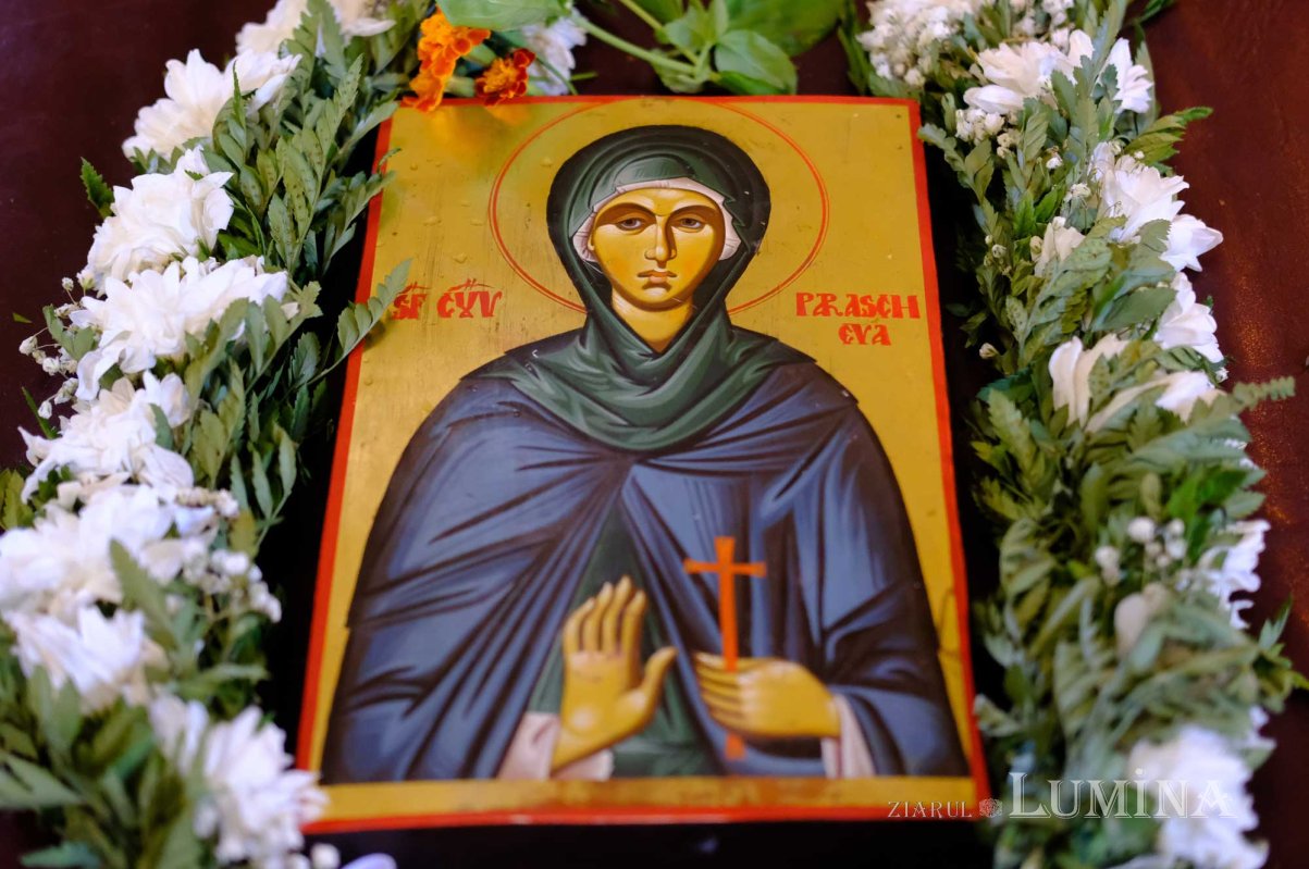 Sărbătoare în Parohia „Sfânta Vineri” din cartierul bucureştean Pajura 129174