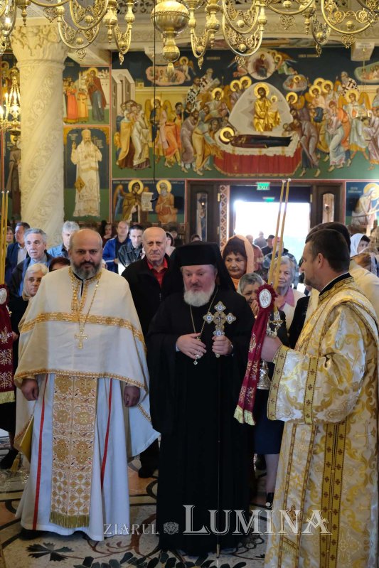 Sărbătoare în Parohia „Sfânta Vineri” din cartierul bucureştean Pajura 129176