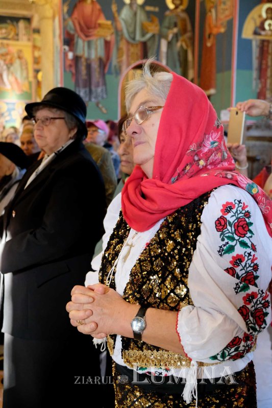 Sărbătoare în Parohia „Sfânta Vineri” din cartierul bucureştean Pajura 129178