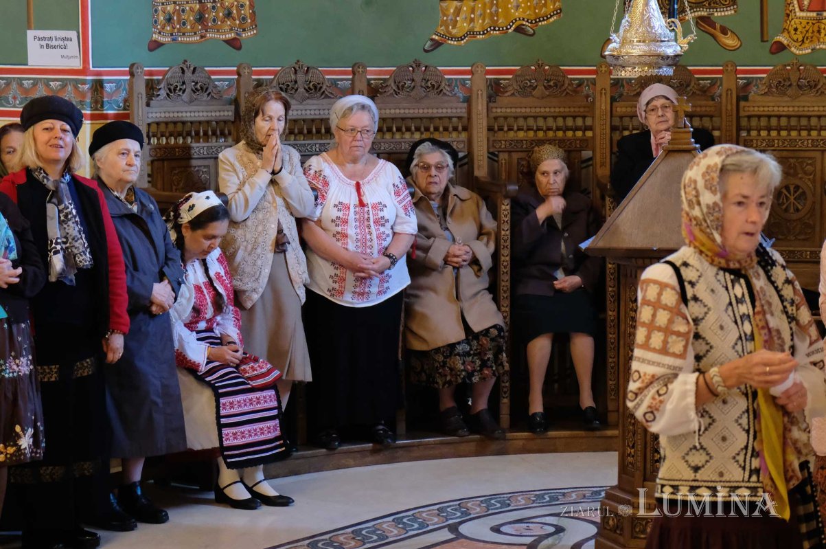 Sărbătoare în Parohia „Sfânta Vineri” din cartierul bucureştean Pajura 129179