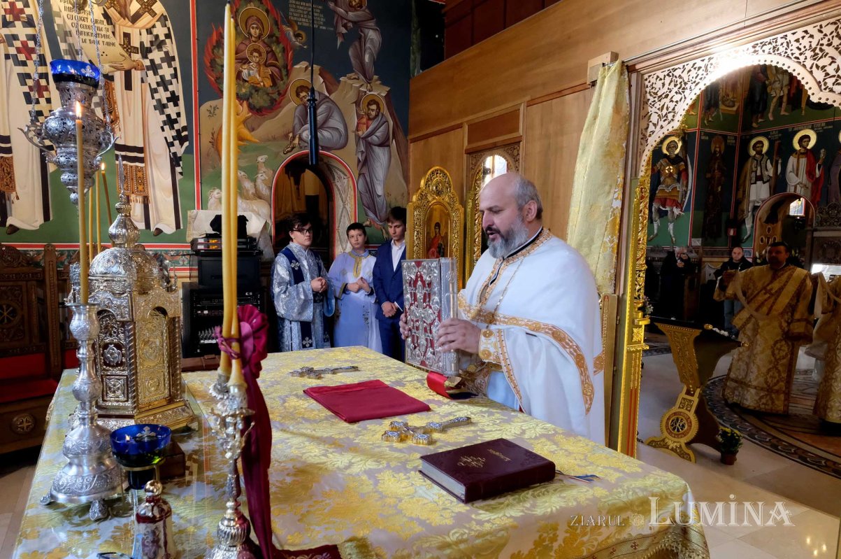 Sărbătoare în Parohia „Sfânta Vineri” din cartierul bucureştean Pajura 129180