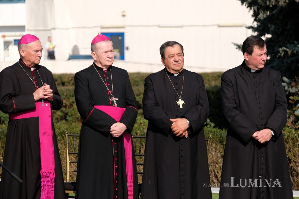 Repatrierea Reginei‑mamă Elena a României 129521