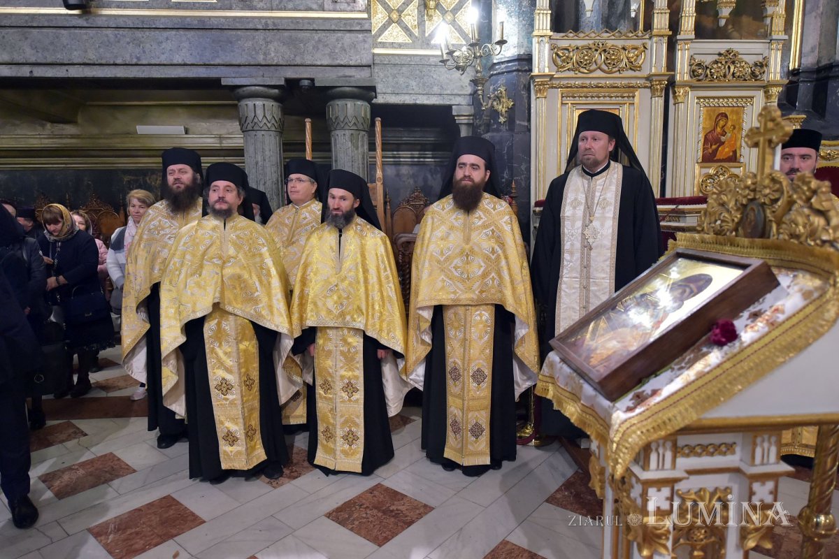 Procesiunea „Calea Sfinților” pe străzile din Capitală 130226