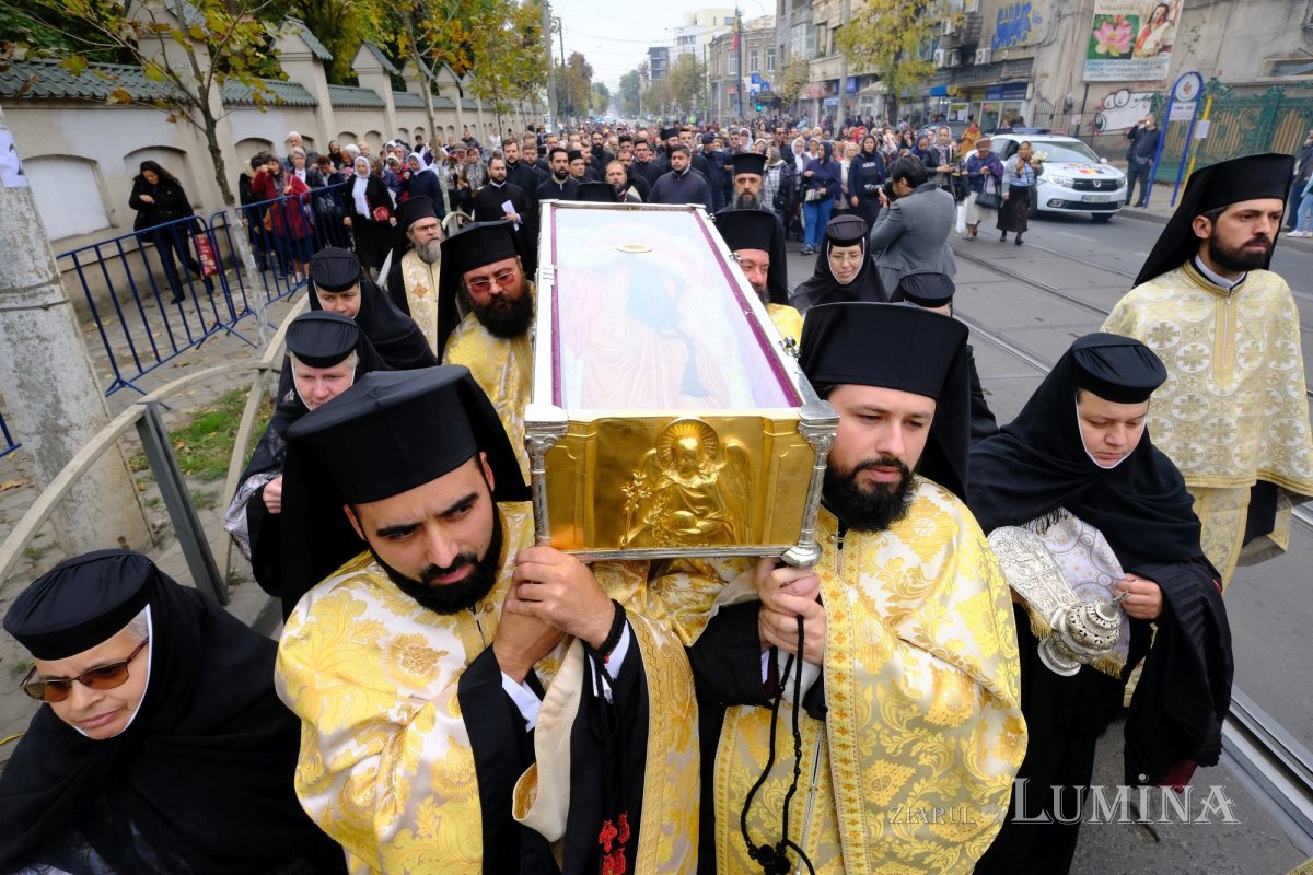 Procesiunea „Calea Sfinților” pe străzile din Capitală 130275