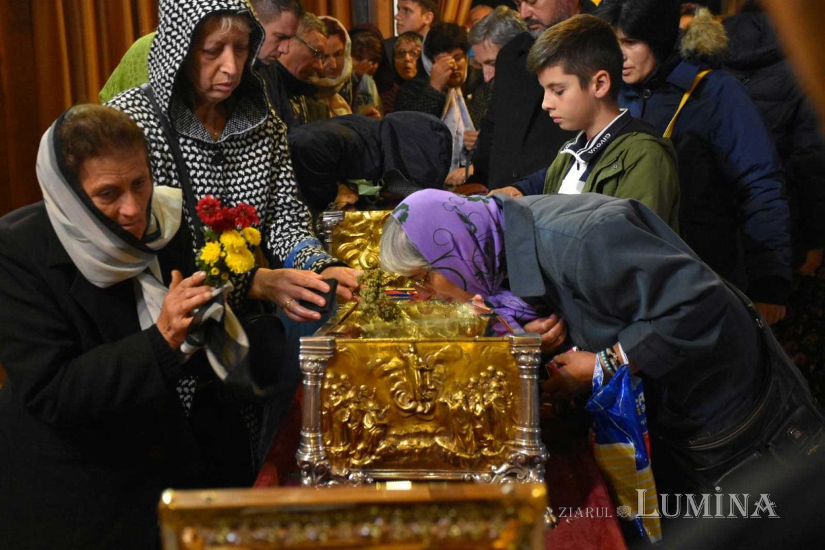 Rugăciuni la ceas de seară pe Colina Bucuriei 130462