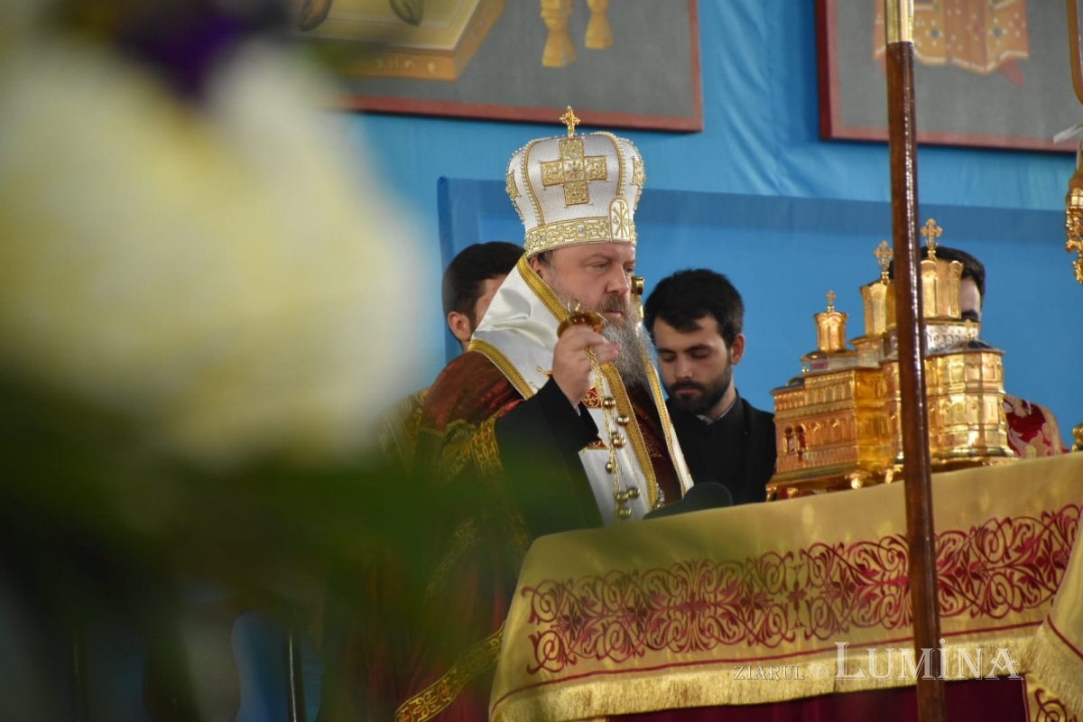 Rugăciuni la ceas de seară pe Colina Bucuriei 130678