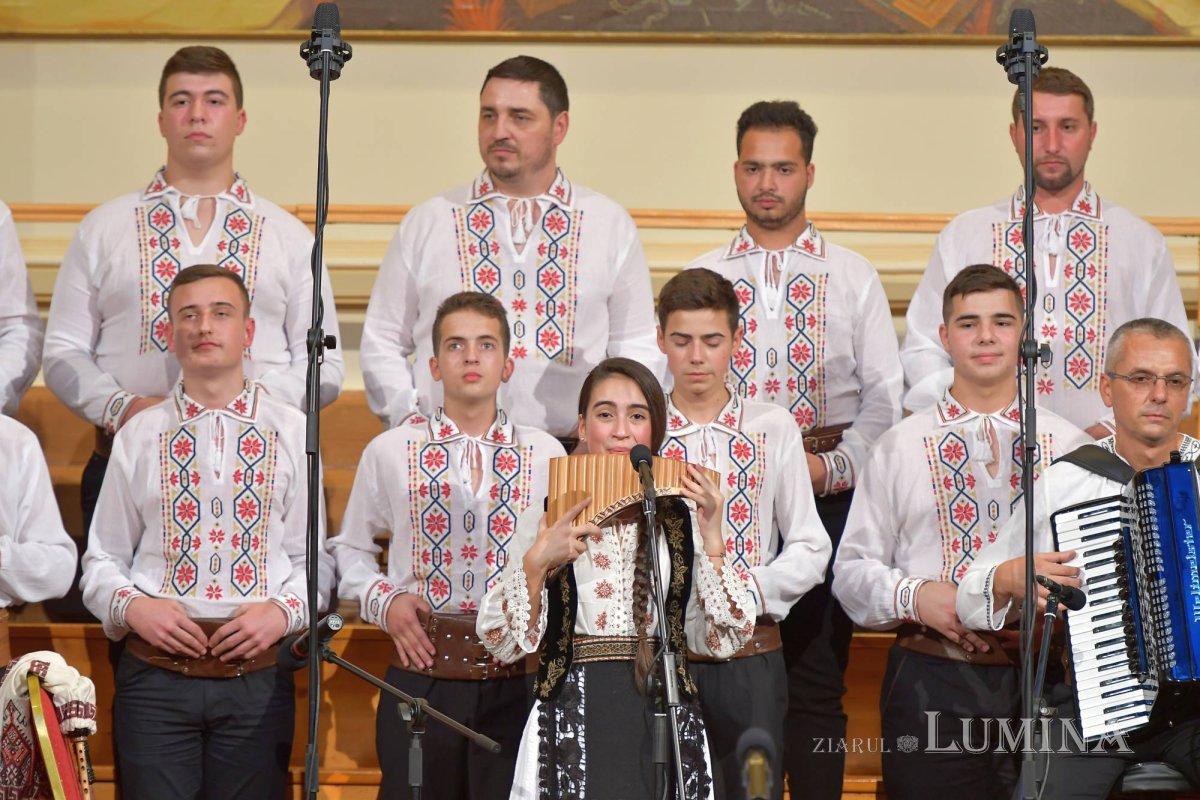 Ediția a 12-a a Festivalului-concurs „Lăudați pe Domnul!” 130706