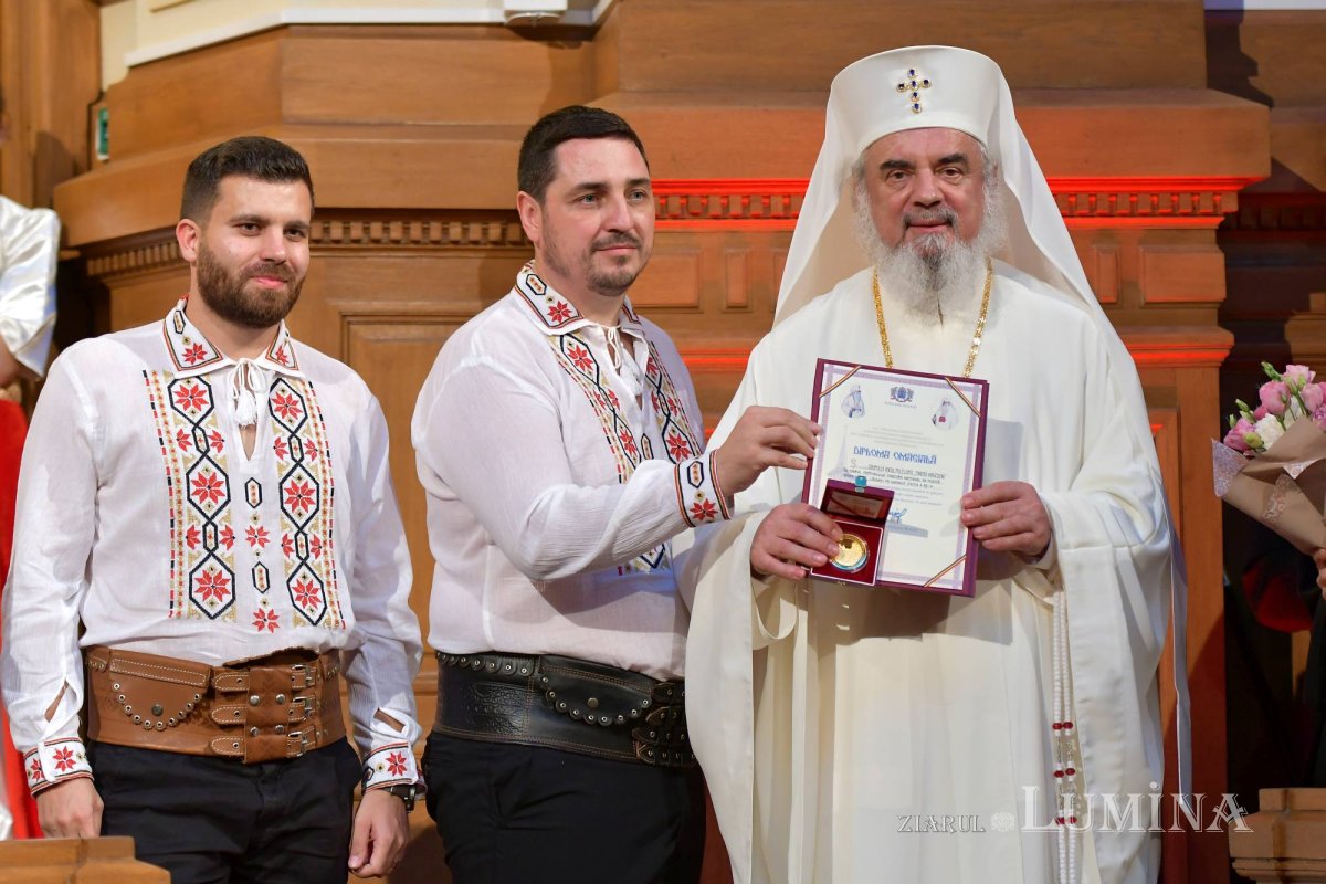 Ediția a 12-a a Festivalului-concurs „Lăudați pe Domnul!” 130724