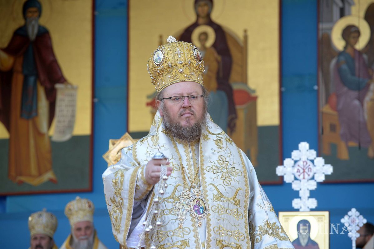 Chipurile luminate ale credincioșilor, frumusețea hramului 130508