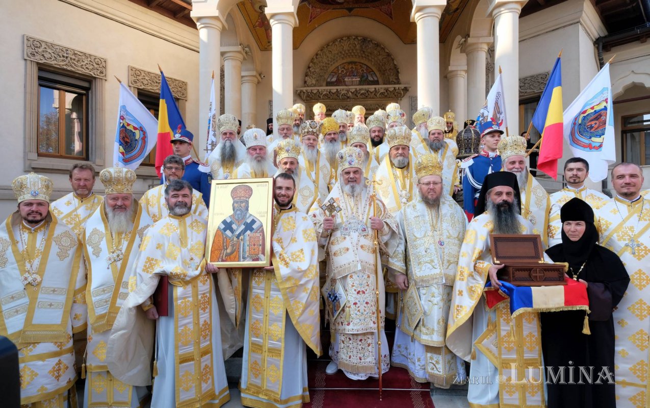 Chipurile luminate ale credincioșilor, frumusețea hramului 130548