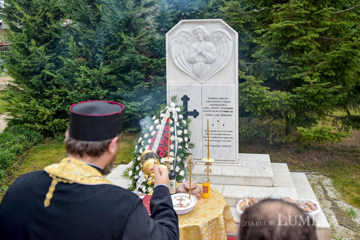 Slujbe de pomenire pentru victimele de la clubul Colectiv 130998