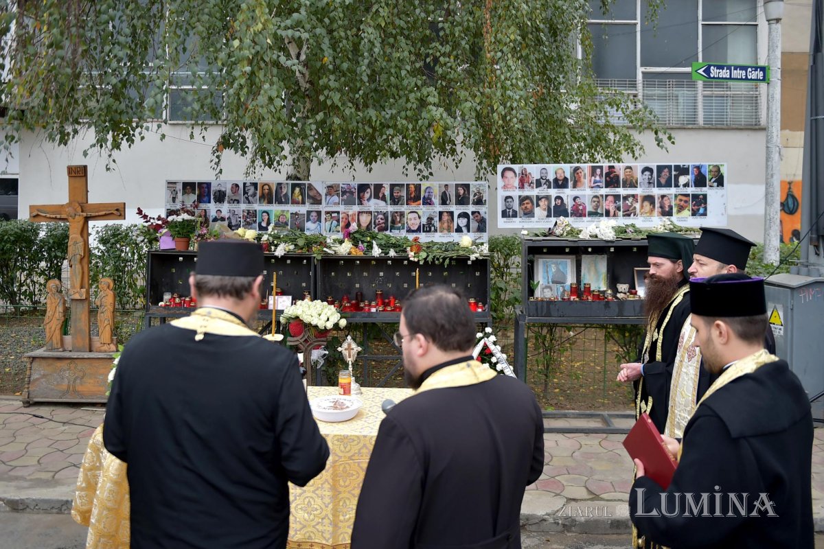 Slujbe de pomenire pentru victimele de la clubul Colectiv 131011