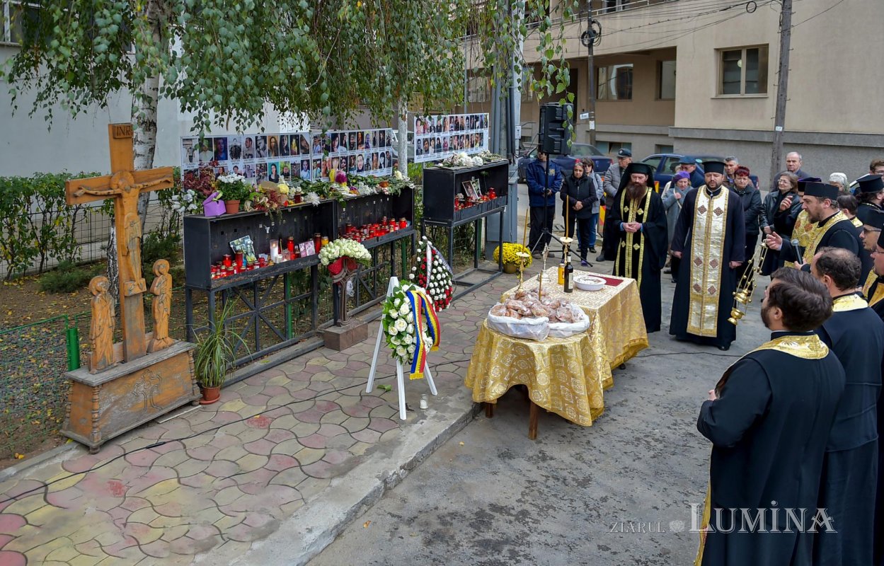 Slujbe de pomenire pentru victimele de la clubul Colectiv 131013
