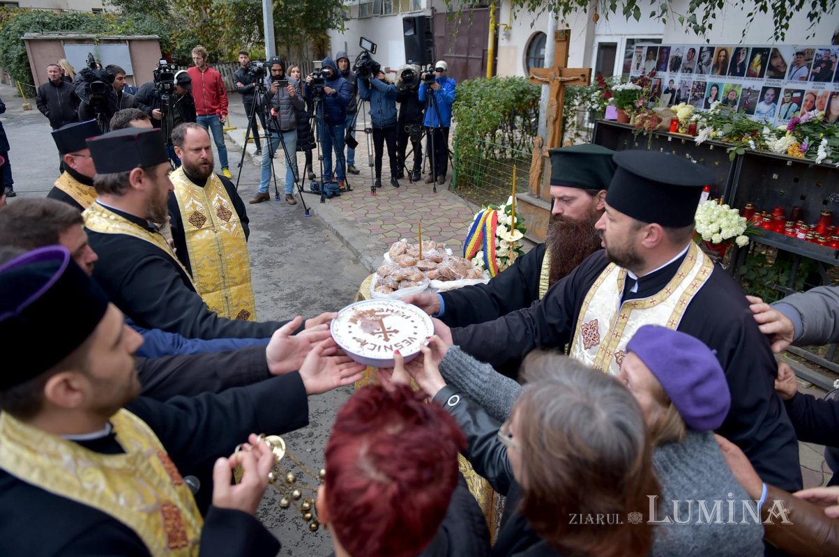 Slujbe de pomenire pentru victimele de la clubul Colectiv 131016