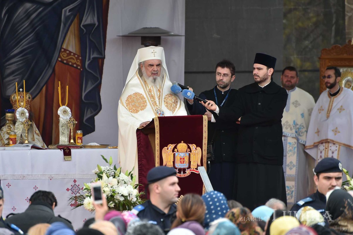 Biserica Parohiei Huedin din Capitală a fost sfințită 131230