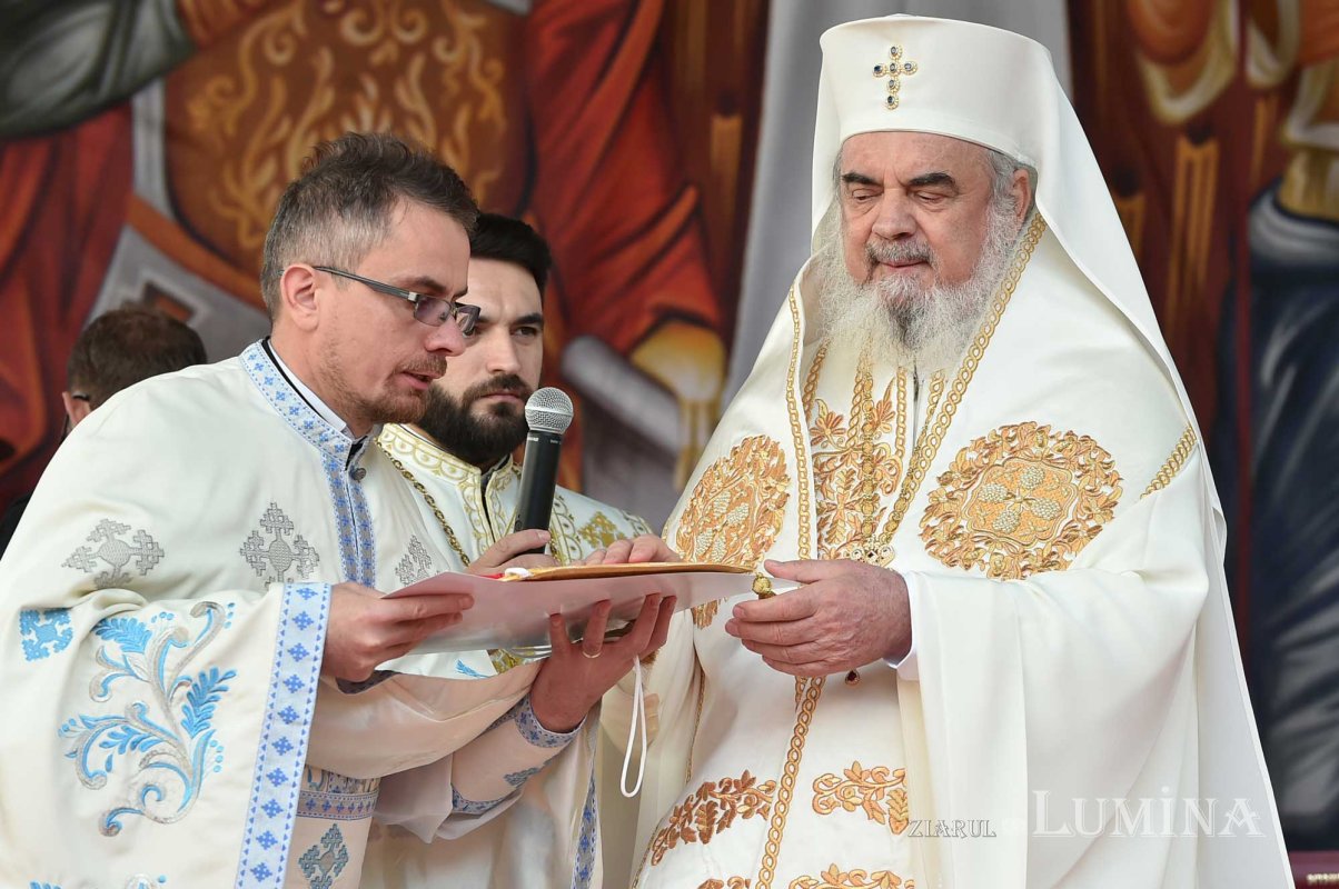 Biserica Parohiei Huedin din Capitală a fost sfințită 131239