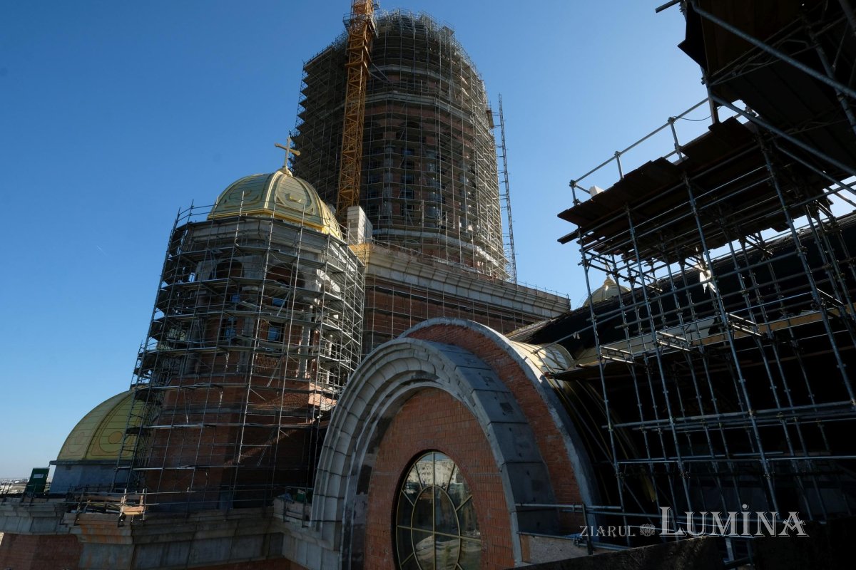 Lucrări importante la acoperișul și icoanele Catedralei Naționale 131527