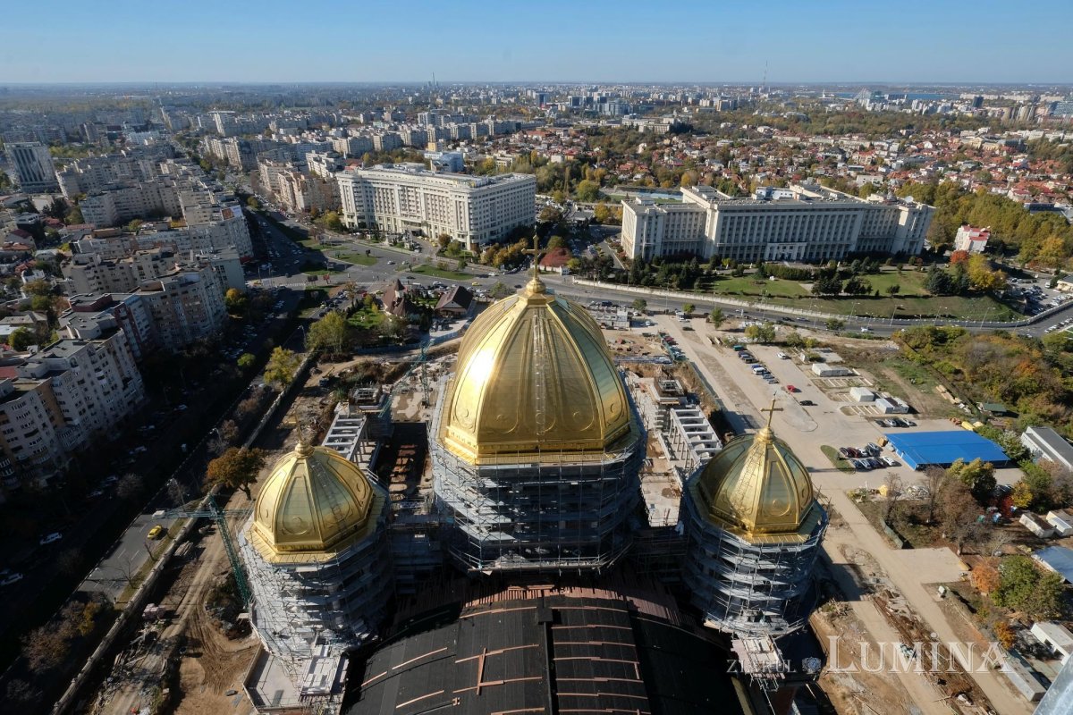 Lucrări importante la acoperișul și icoanele Catedralei Naționale 131530