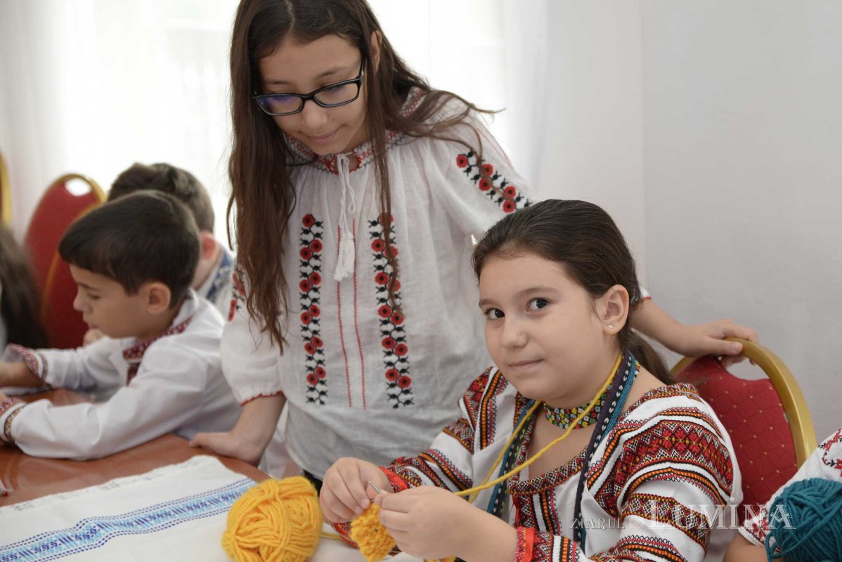 Tabără culturală pentru copii la Mănăstirea Caraiman 131563