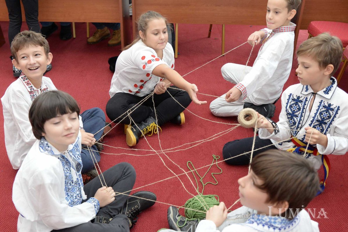 Tabără culturală pentru copii la Mănăstirea Caraiman 131570