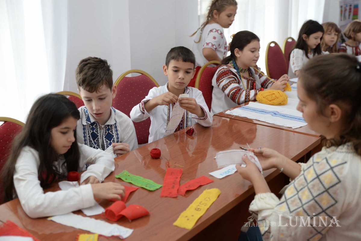 Tabără culturală pentru copii la Mănăstirea Caraiman 131571