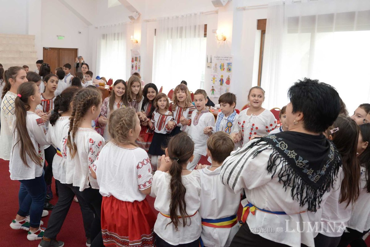 Tabără culturală pentru copii la Mănăstirea Caraiman 131575