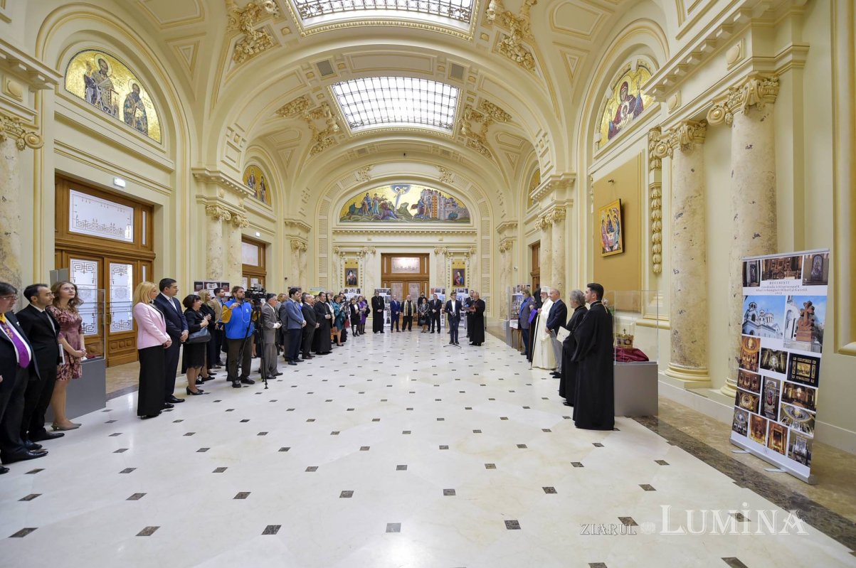Expoziție și lansare de carte la Palatul Patriarhiei 131895
