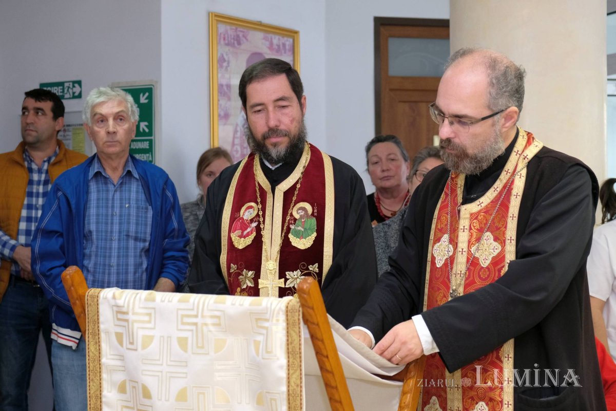 Moaștele Sfântului Nectarie la centrul bucureștean de îngrijiri paliative care-i poartă numele 131800