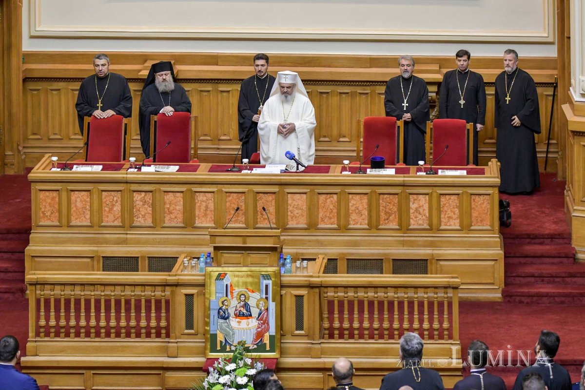Sfaturi de la Patriarhul României pentru intensificarea misiunii la parohii 132134