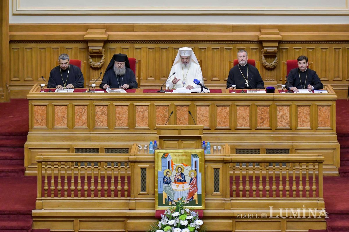 Sfaturi de la Patriarhul României pentru intensificarea misiunii la parohii 132136