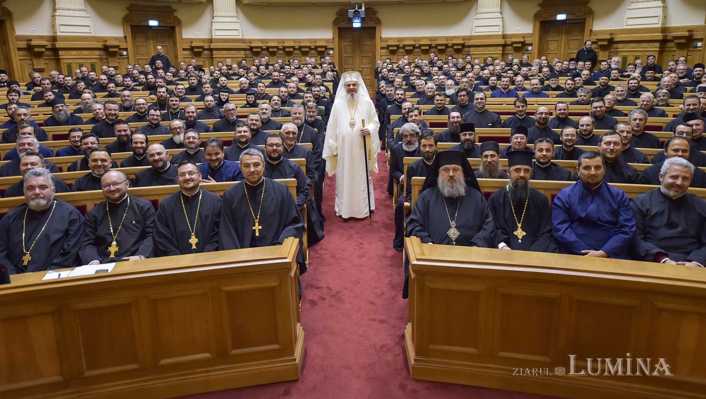 Sfaturi de la Patriarhul României pentru intensificarea misiunii la parohii 132137