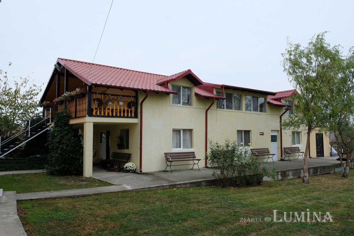 Școala din tinda bisericii parohiale Ghermănești 132305