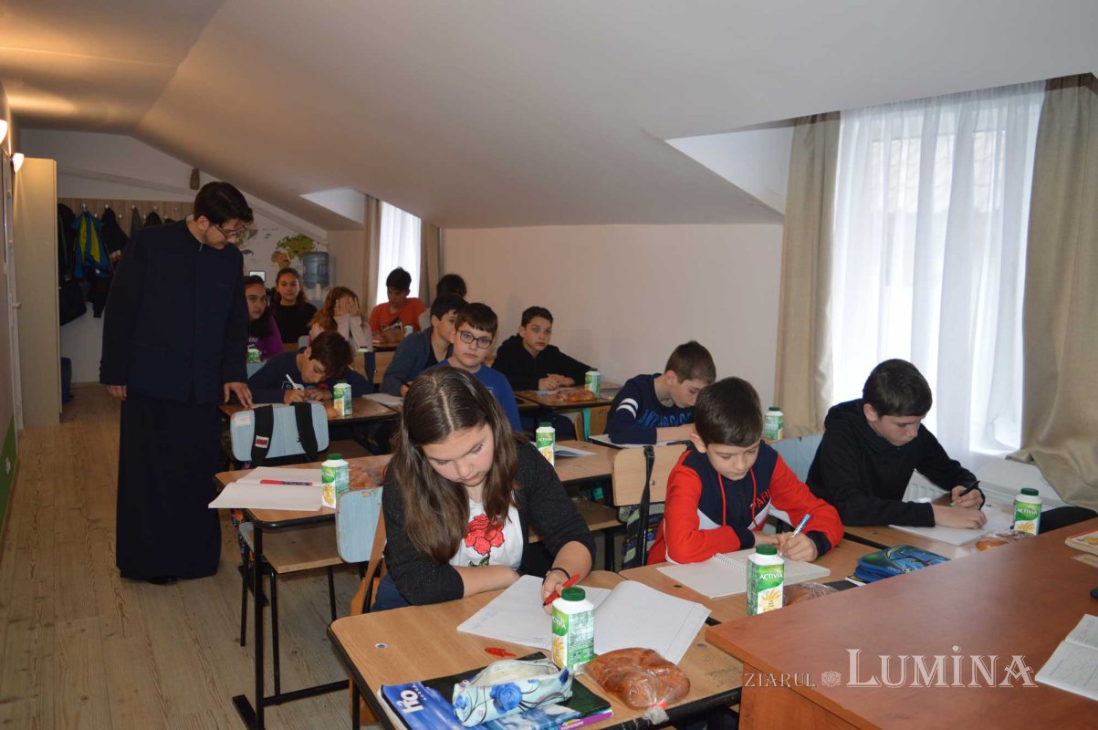 Școala din tinda bisericii parohiale Ghermănești 132308