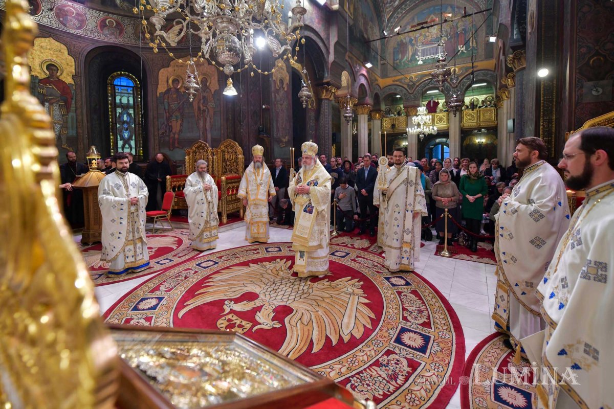 „Maica Domnului, icoană a pregătirii noastre pentru întâlnirea cu Hristos” 132999