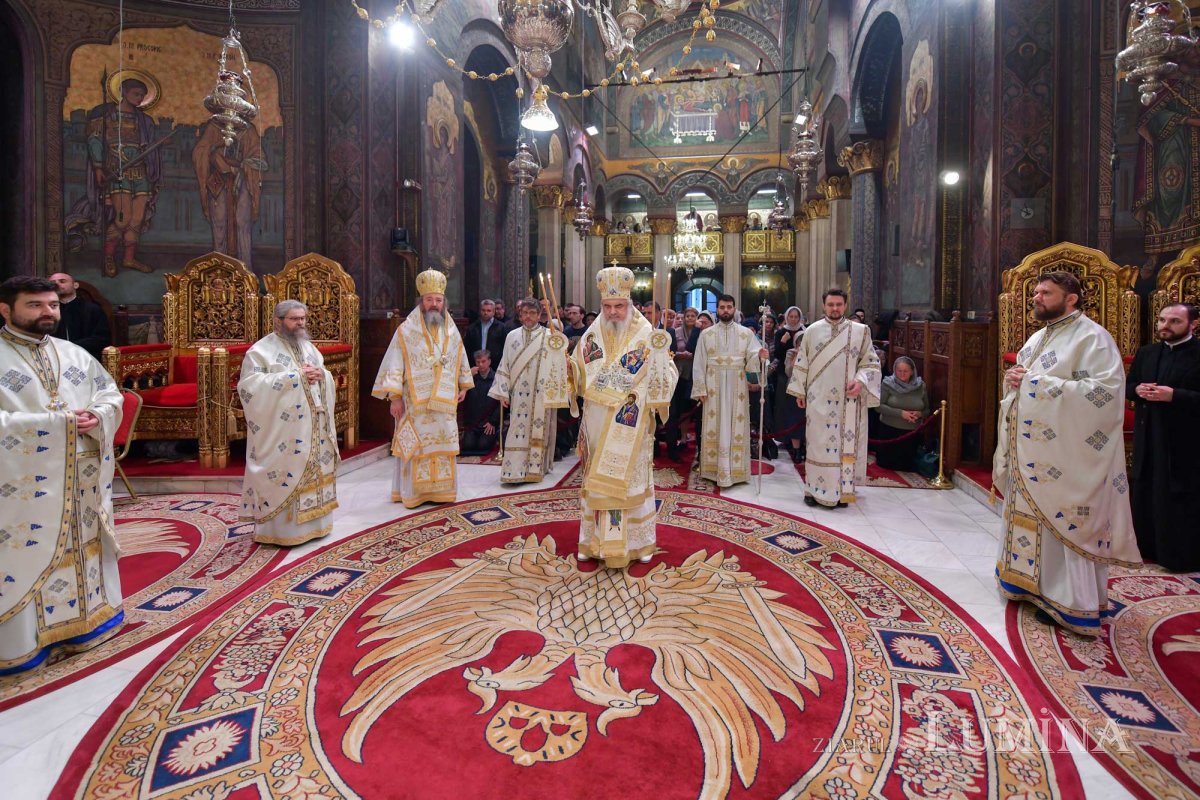 „Maica Domnului, icoană a pregătirii noastre pentru întâlnirea cu Hristos” 133000