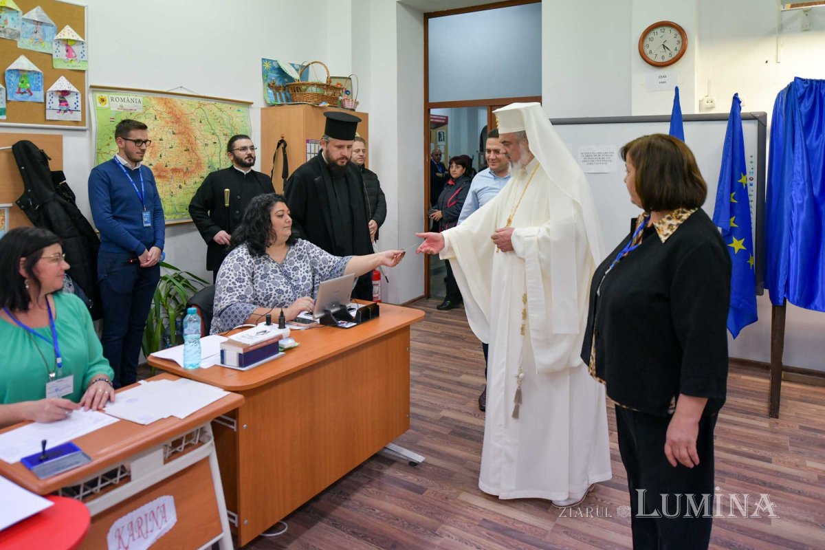 Patriarhul României a votat la Alegerile prezidențiale din România 133230