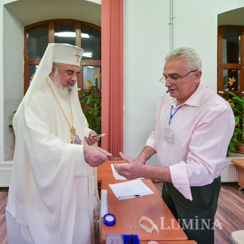 Patriarhul României a votat la Alegerile prezidențiale din România 133233