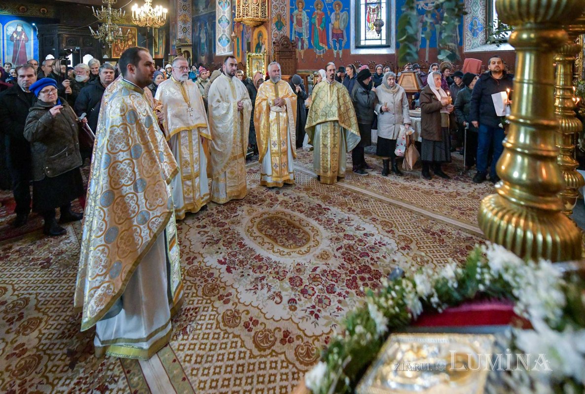 Sfântul Stelian Paflagonul, sărbătorit la biserica lui din București 133354